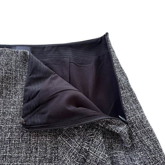 The Limited Black and White Textured Pencil Skirt - Picture 11 of 15